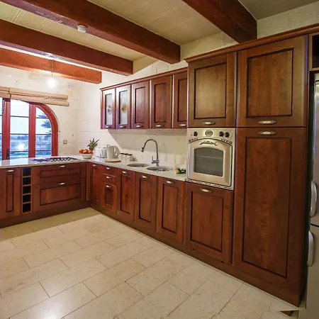 Veduta Farmhouse With Private Pool بيت للعطل Għarb
