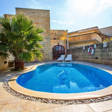 بيت للعطل Veduta Farmhouse With Private Pool Għarb