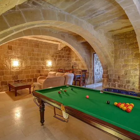 Veduta Farmhouse With Private Pool Għarb