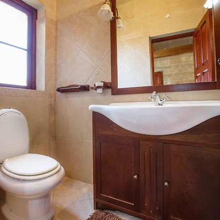 بيت للعطل Veduta Farmhouse With Private Pool