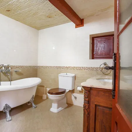 Veduta Farmhouse With Private Pool